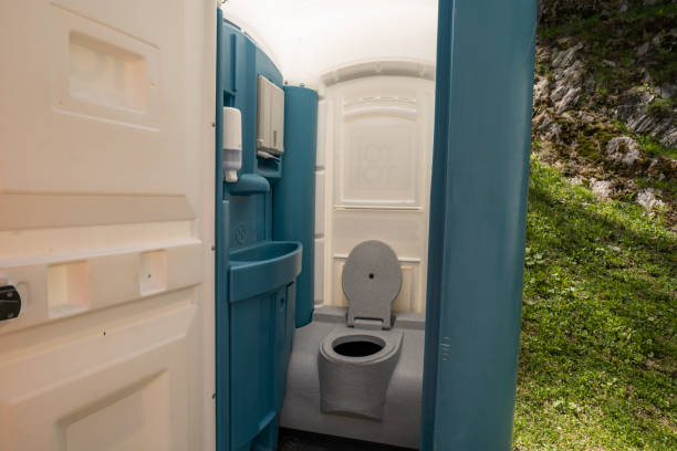 Portable Toilet Options We Offer in Callender, CA