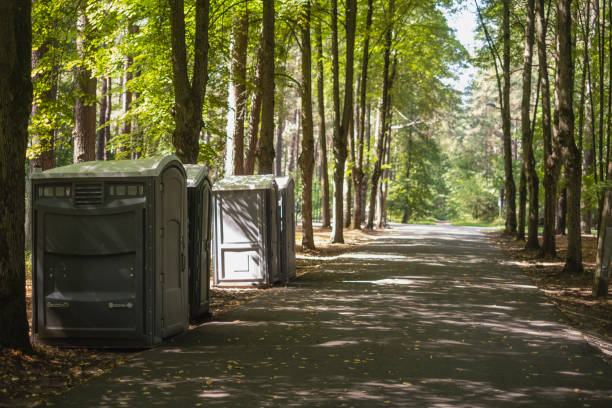Porta potty delivery and setup in Callender, CA